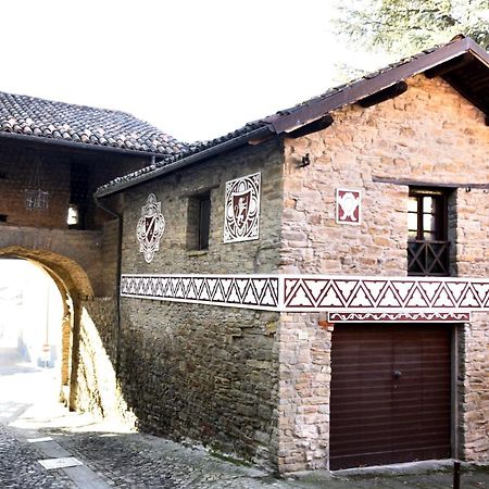 Il Borgo Del Castello Hotell Cremolino Exteriör bild