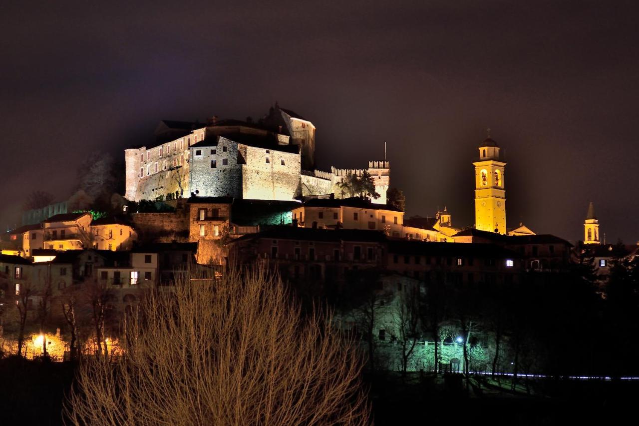 Il Borgo Del Castello Hotell Cremolino Exteriör bild