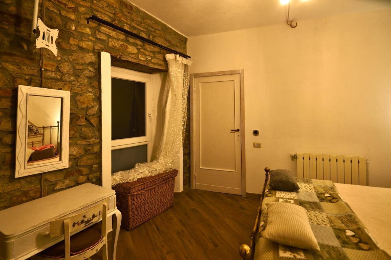 Il Borgo Del Castello Hotell Cremolino Exteriör bild