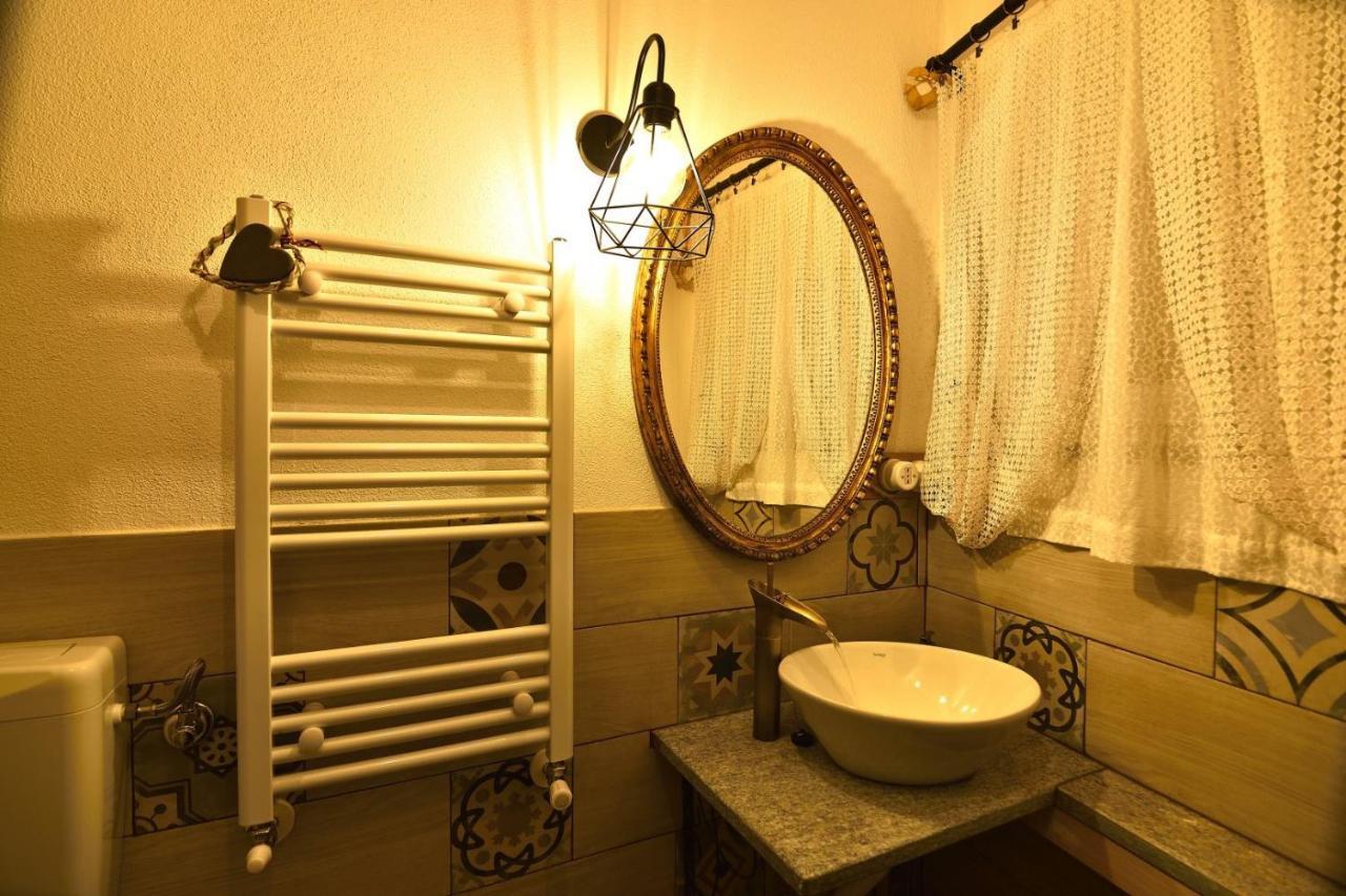 Il Borgo Del Castello Hotell Cremolino Exteriör bild