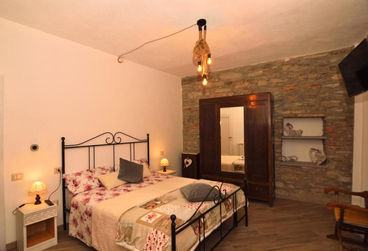 Il Borgo Del Castello Hotell Cremolino Exteriör bild