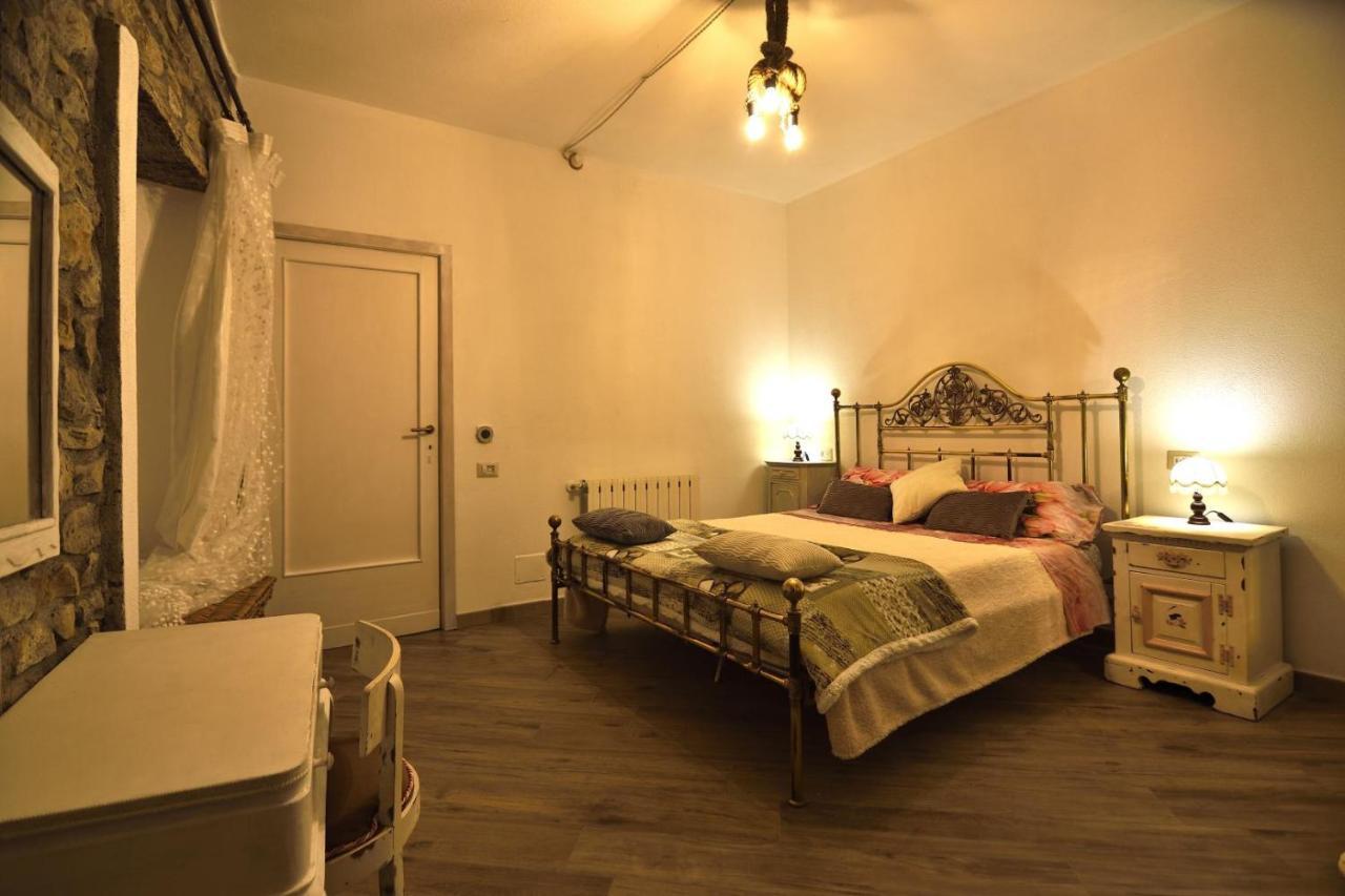 Il Borgo Del Castello Hotell Cremolino Exteriör bild