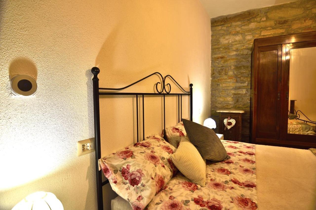 Il Borgo Del Castello Hotell Cremolino Exteriör bild