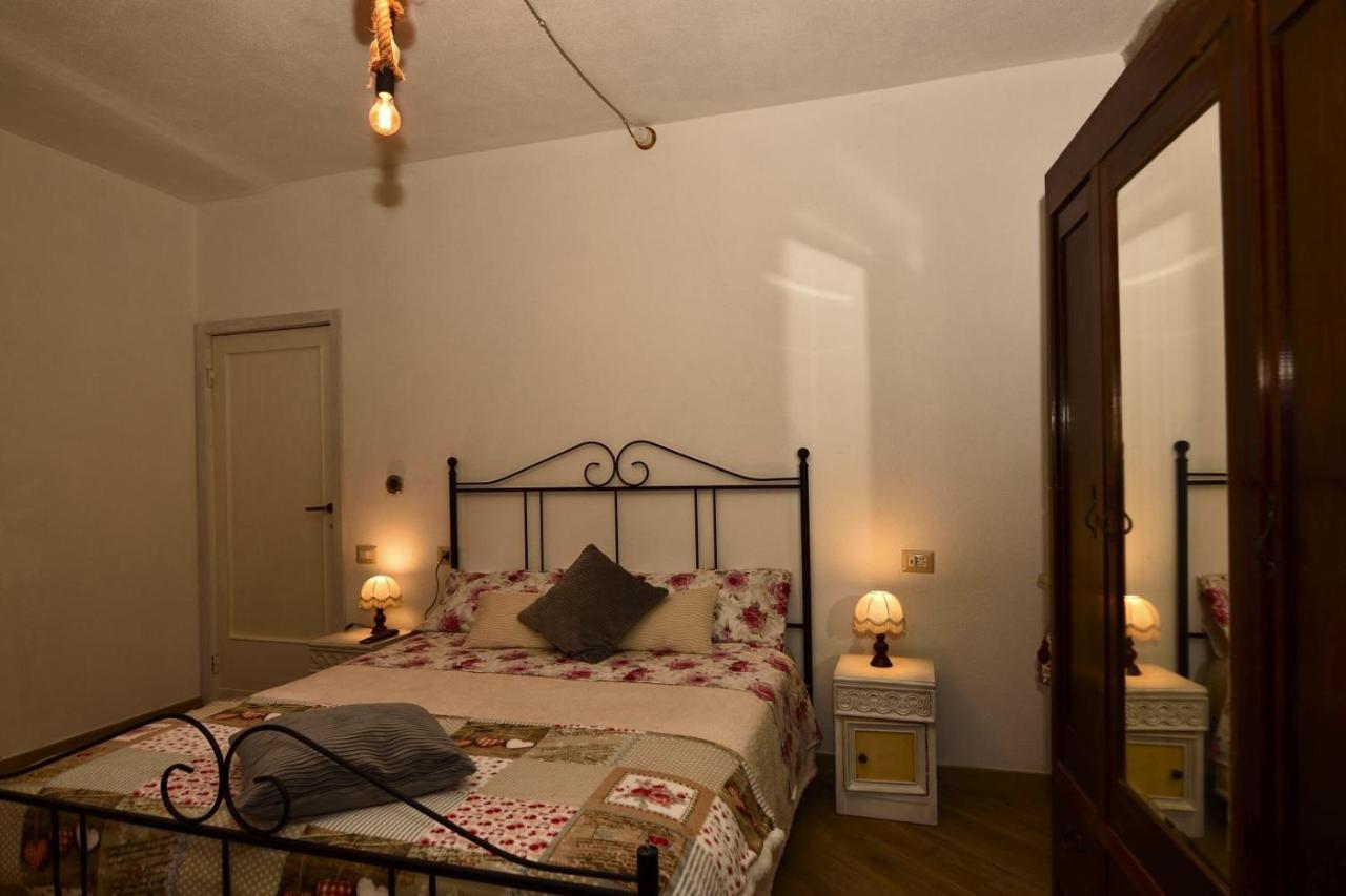Il Borgo Del Castello Hotell Cremolino Exteriör bild