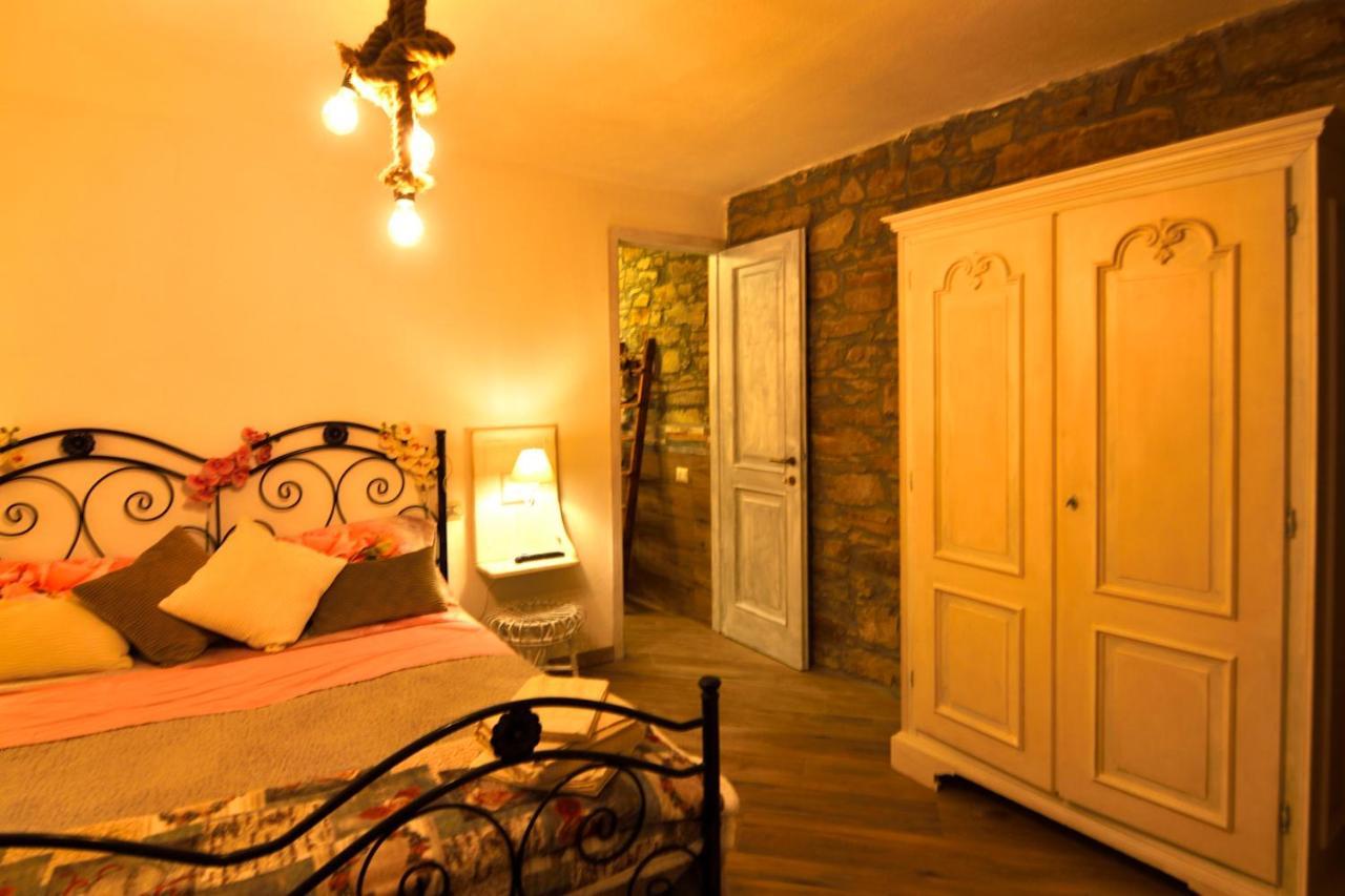 Il Borgo Del Castello Hotell Cremolino Exteriör bild