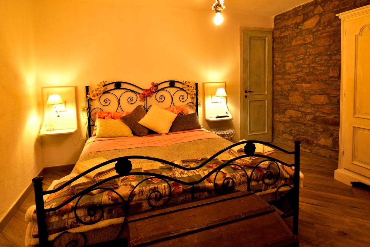 Il Borgo Del Castello Hotell Cremolino Exteriör bild