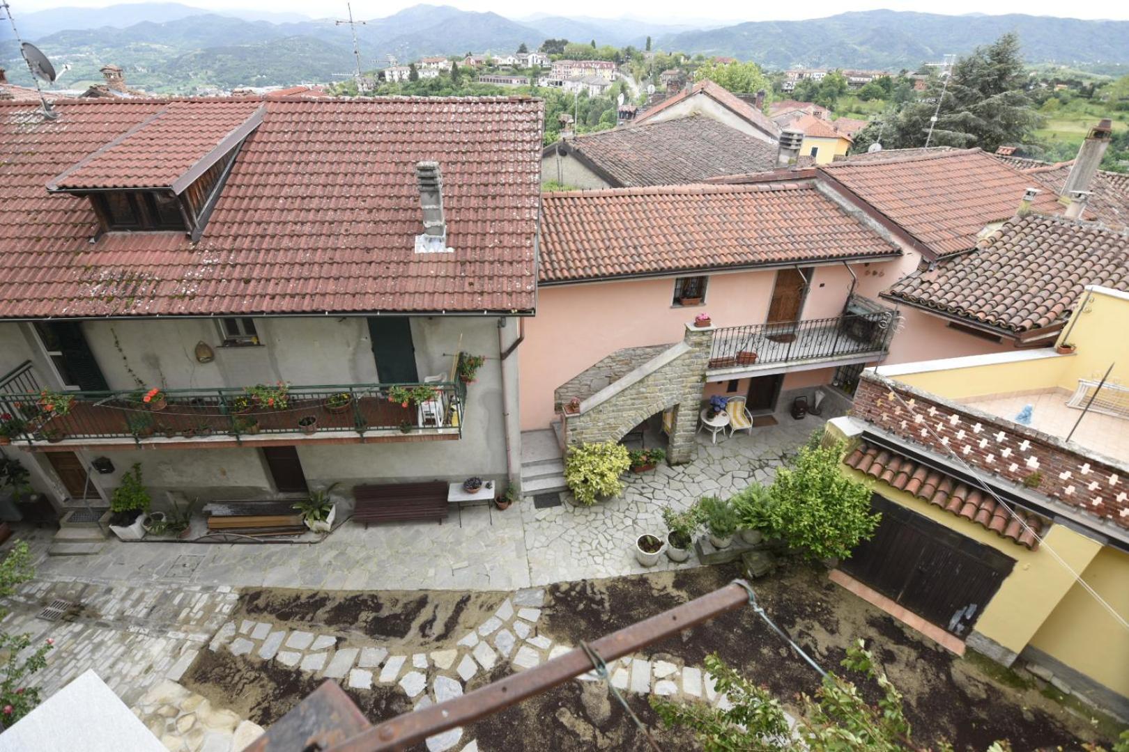 Il Borgo Del Castello Hotell Cremolino Exteriör bild