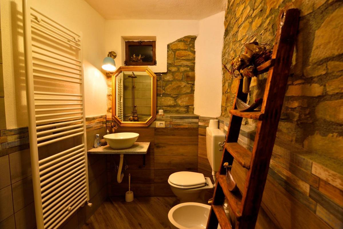 Il Borgo Del Castello Hotell Cremolino Exteriör bild
